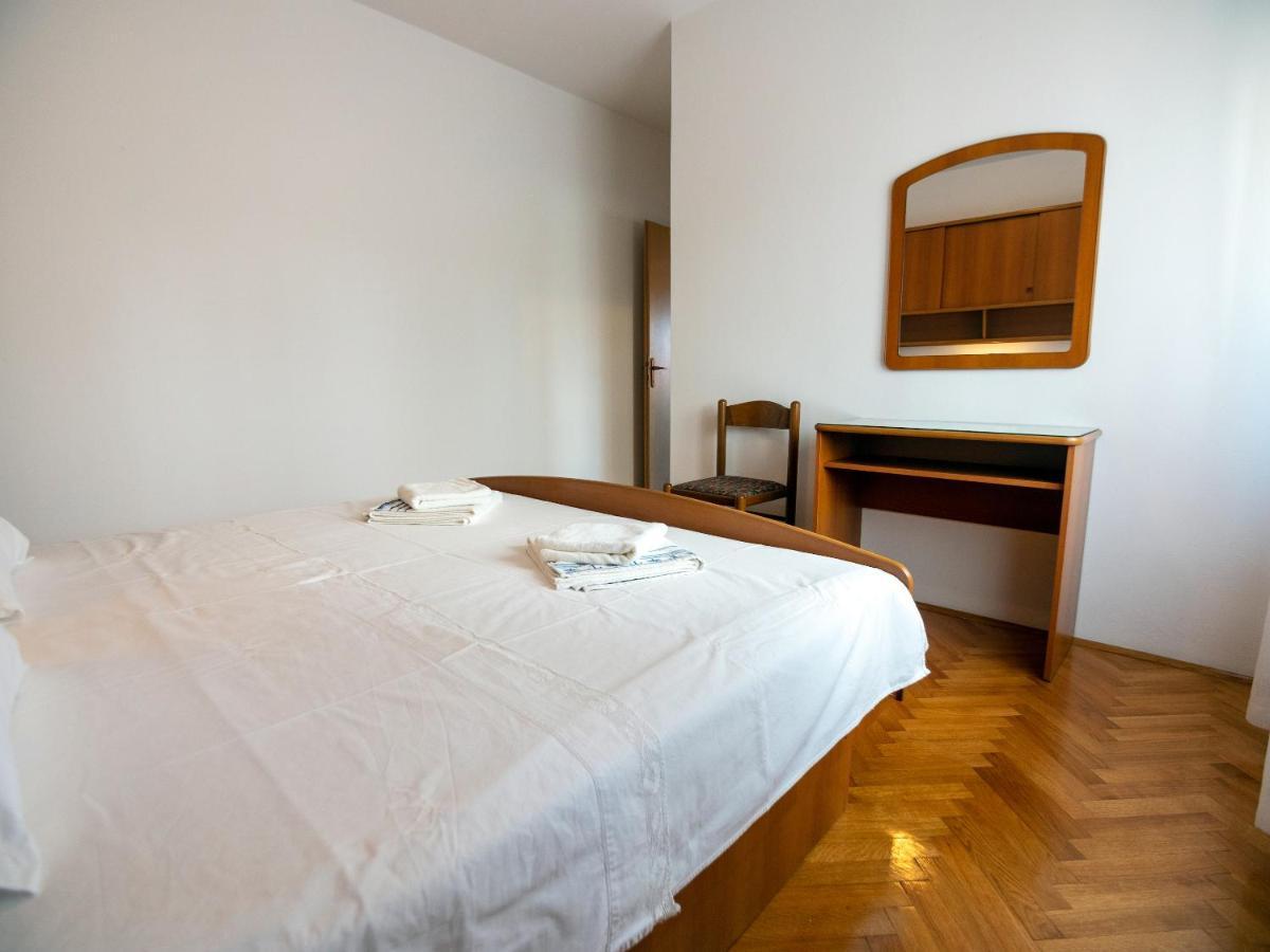 Apartments Dokovic Barbat na Rabu Kültér fotó