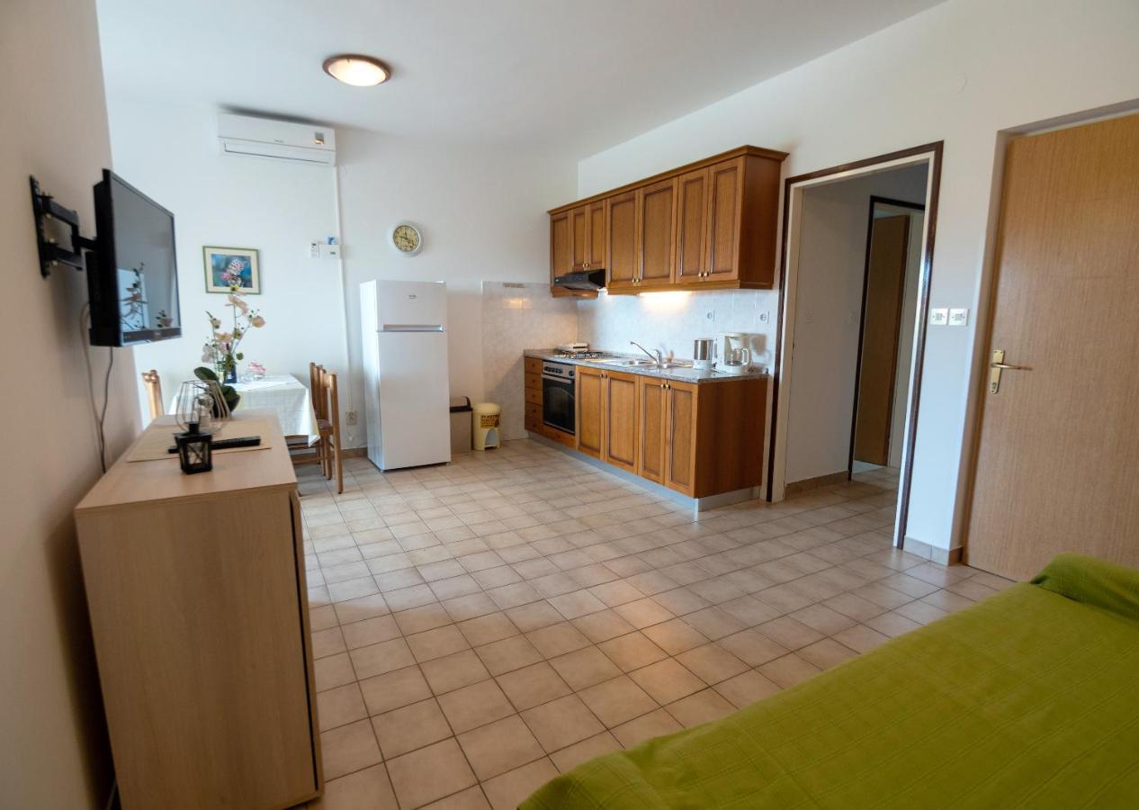 Apartments Dokovic Barbat na Rabu Kültér fotó