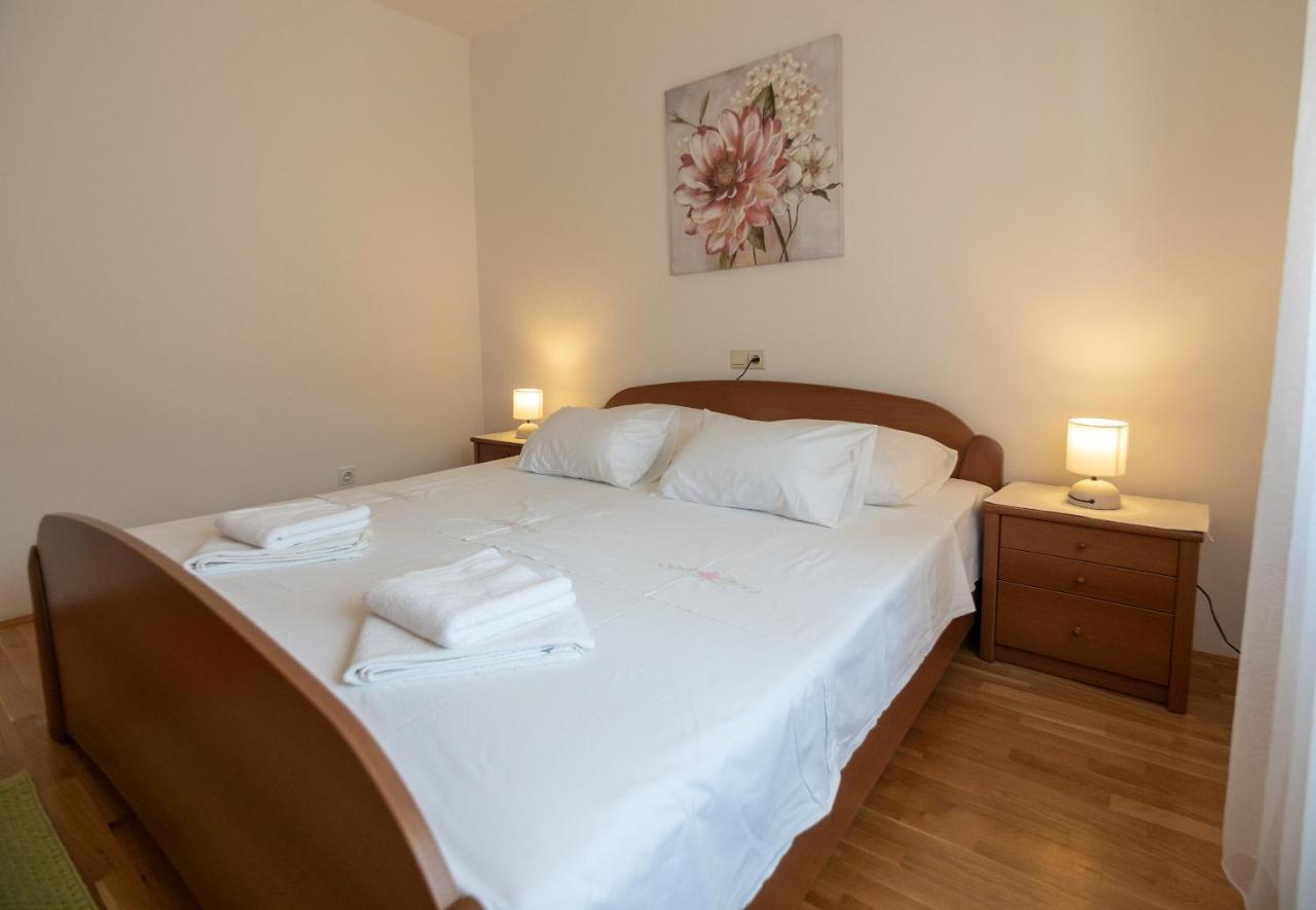 Apartments Dokovic Barbat na Rabu Kültér fotó